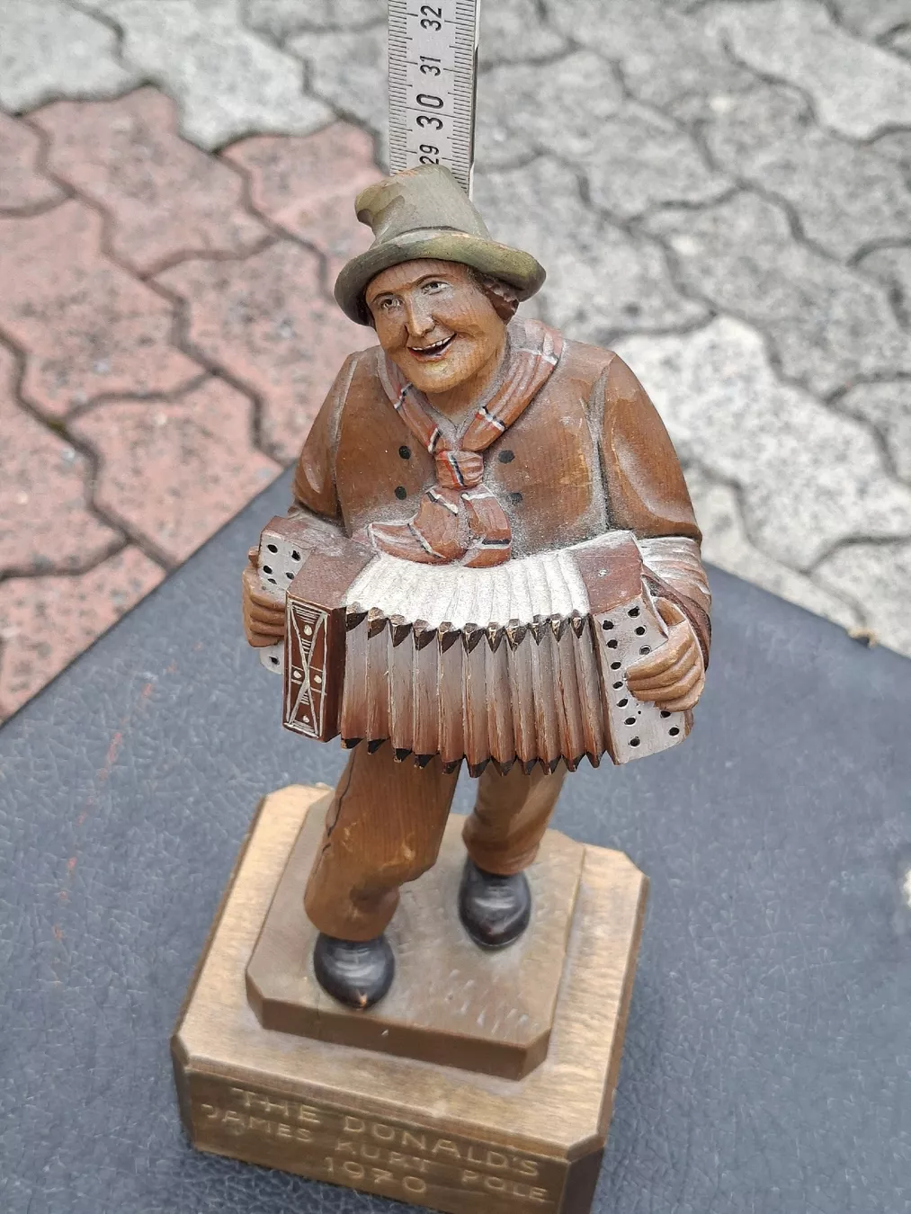 Statuette: brienzer sclultur mann mit orgeli – Usato da Villeneuve venduto da BibiVintage 4