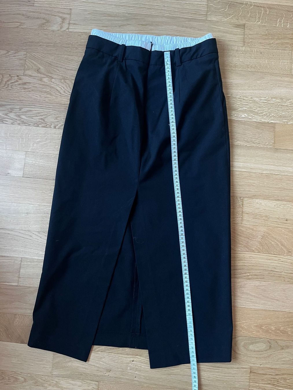 Zara Gonne: Jupe longue noir – Usato da La Tour-de-Trême venduto da lol_85kj 2