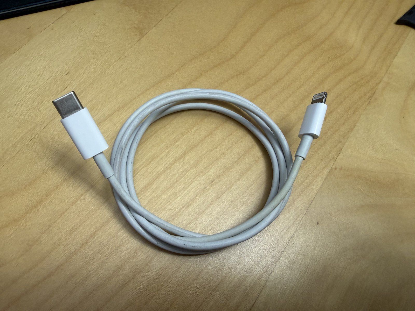 Cavi: 10 Lightning Ladekabel + Klinke Adapter, USB A / USB C – Usato da Volketswil venduto da OxadanP9 7