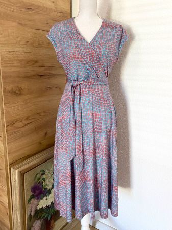 Hübsches Jersey Kleid von NILE, Gr. S. Neu Midi.