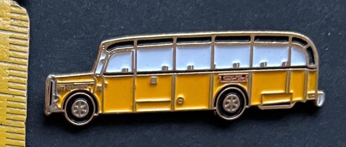 Placchette & Badge: Saurer Postauto Nostalgie / Pin – Usato da Wabern venduto da DaxKarten-75