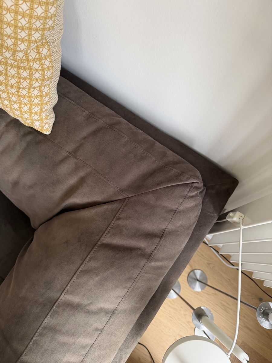 Divani: Comfortable & well-maintained brown sofa (220cm) – Usato da Zug venduto da chr_trc2 3