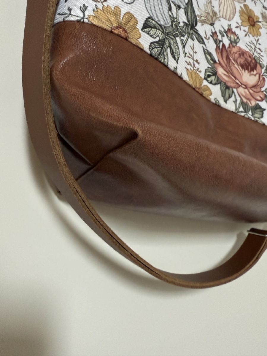 Taschen für Damen: Schöne Handgefertigte Handtasche, neu – Neu (gemäss Beschreibung) aus Sarmenstorf von Nathaliie_21 2