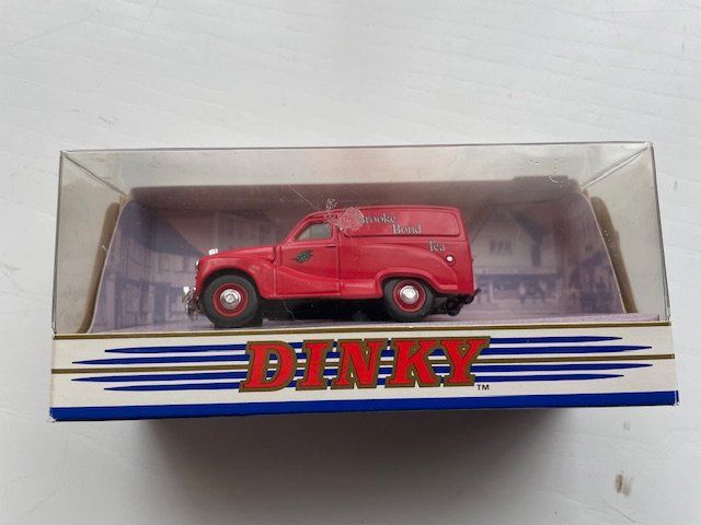 Dinky Toys Modellini d'auto: Dinky Toys Austin A40 – Nuovo e nell'imballaggio originale da Ursy venduto da DK8