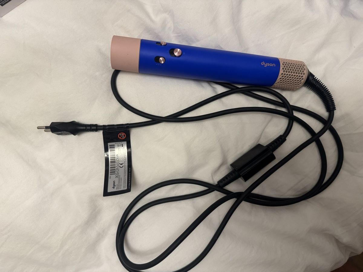 Dyson Piastre & Arricciacapelli: Dyson Airwrap Complete Long Blau Blush – Usato da Büron venduto da lea_nnd8 2