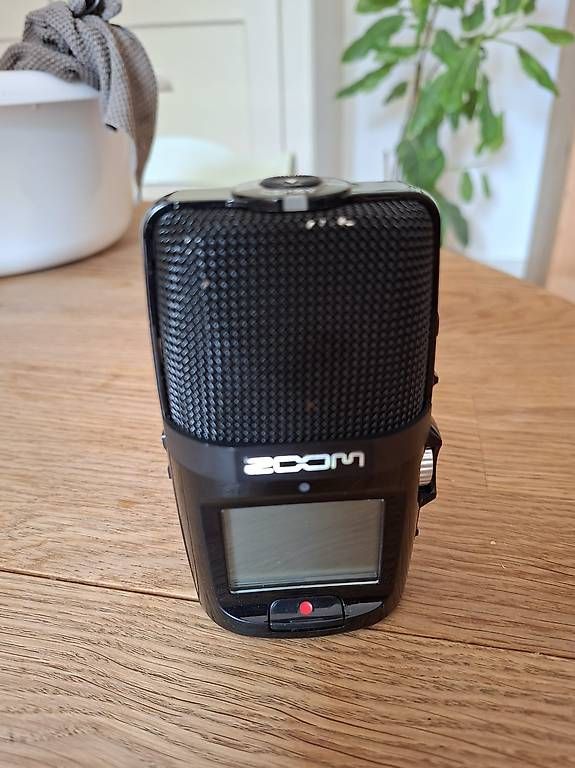 Registratori: ZOOM H2n Handy Recorder inkl. Windschutz – Usato da Bern venduto da Lupo88 1