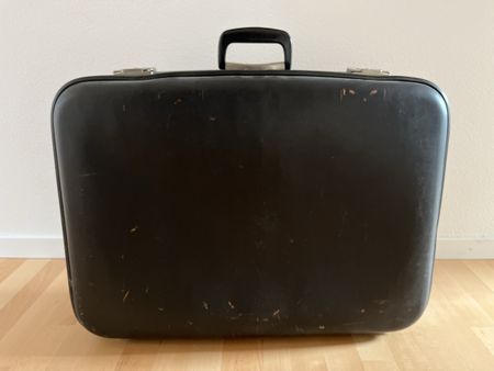 Klassischer Koffer, Vintage, schwarz, stabil