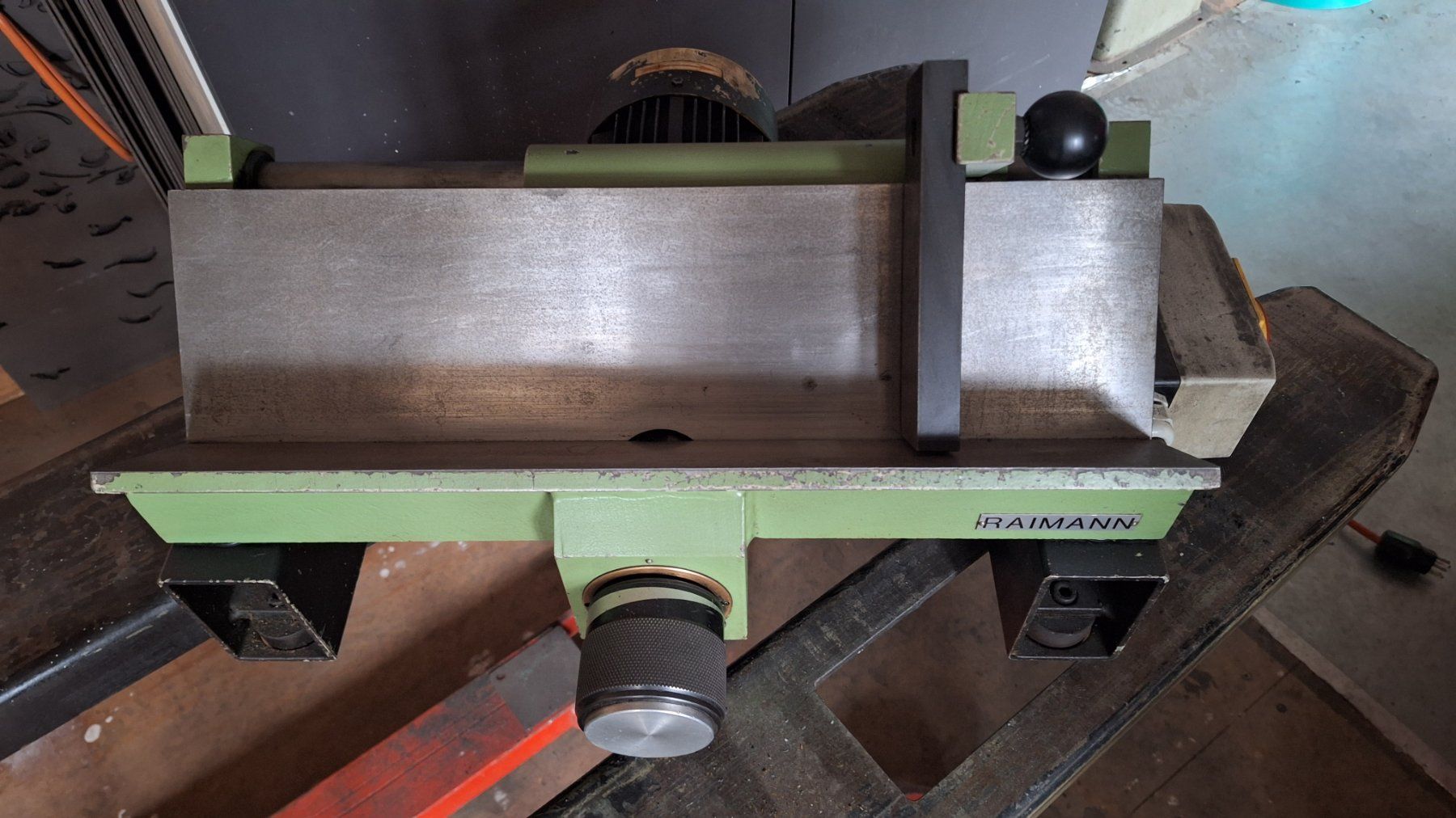 Tutte le macchine: Kantenfräsmaschine mit Wendeplatten – Usato da Langenthal venduto da Physycer0 1