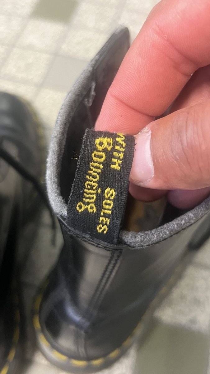 Dr. Martens Scarpe da uomo: Dr. Martens 1460, Taille 38, Noires, Bottes – Usato da Genève venduto da Leboucheoreilles 9