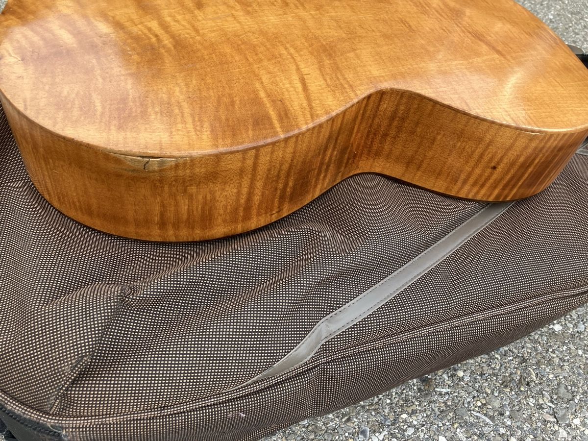 Instruments de musique: Antike Gitarre – D'occasion à Düdingen par Kalalua 5