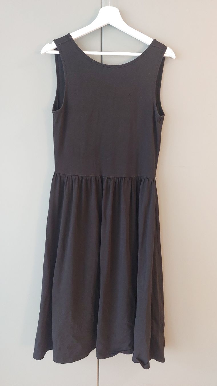 Asos Kleider: Kleid mit tiefem Rückenausschnitt  – Neu (gemäss Beschreibung) aus Basel von Sil_Yes