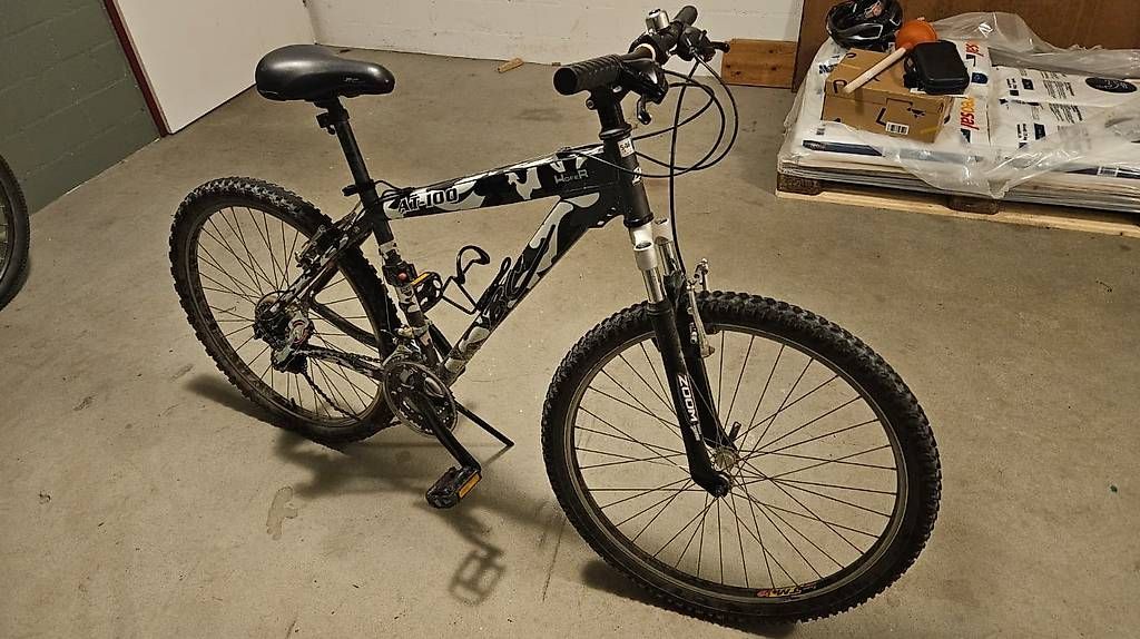 Biciclette: Defektes Velo für Bastler oder Erstazteile – Usato da Jonen venduto da SCAR_8916 1
