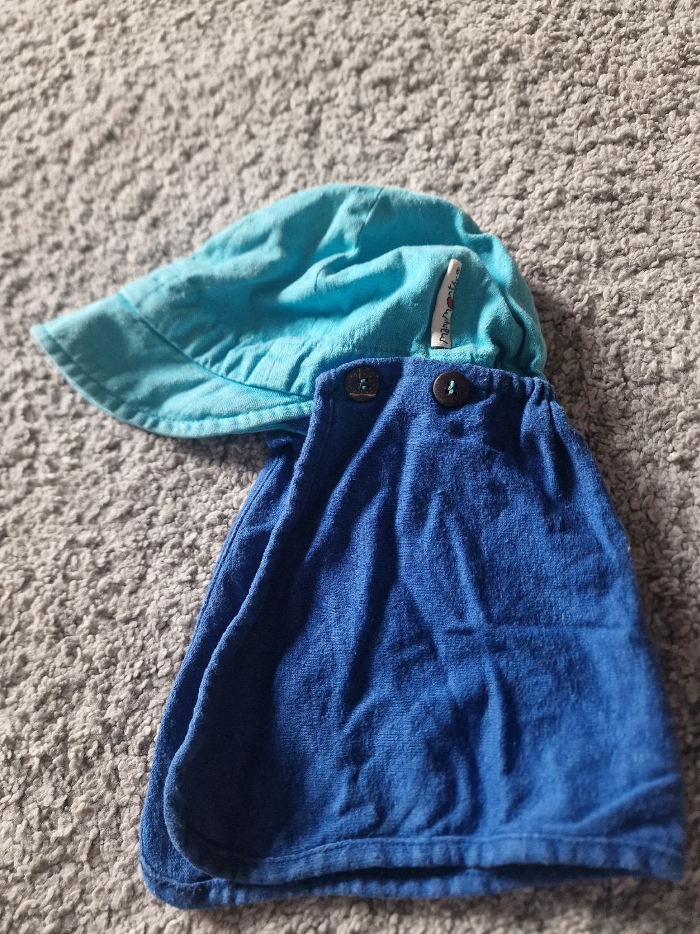 Altro abbigliamento per bambino: ManyMonths Mütze Gr 3months-2.5years – Usato da Basel venduto da chingson