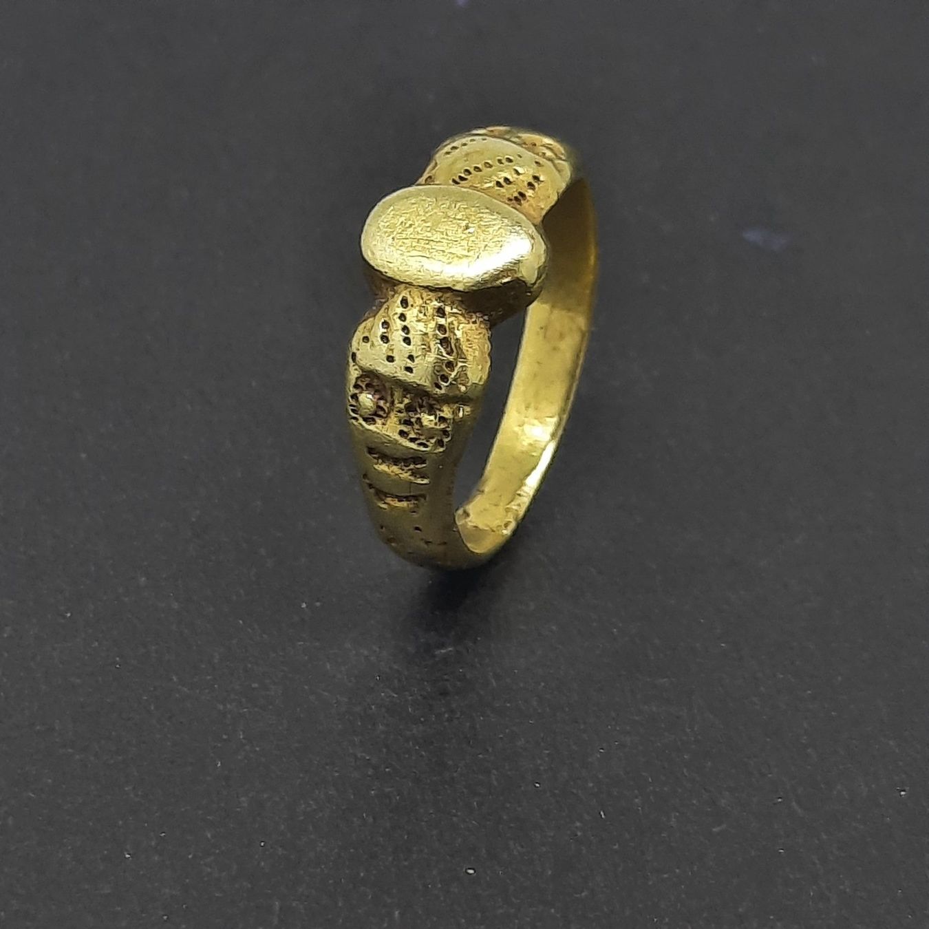 Ringe: Schlichter Ring in 14 Karat Gelbgold – Gebraucht aus Unterägeri von Altgoldschmuck