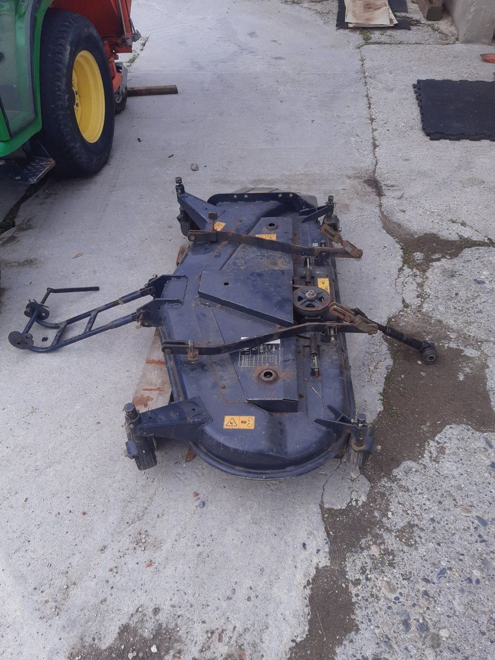 Prodotti per la cura & articoli per la pulizia: Tondeuse pour Iseki TH 4330. – Usato da Cuarny venduto da Micro-tracteur 2