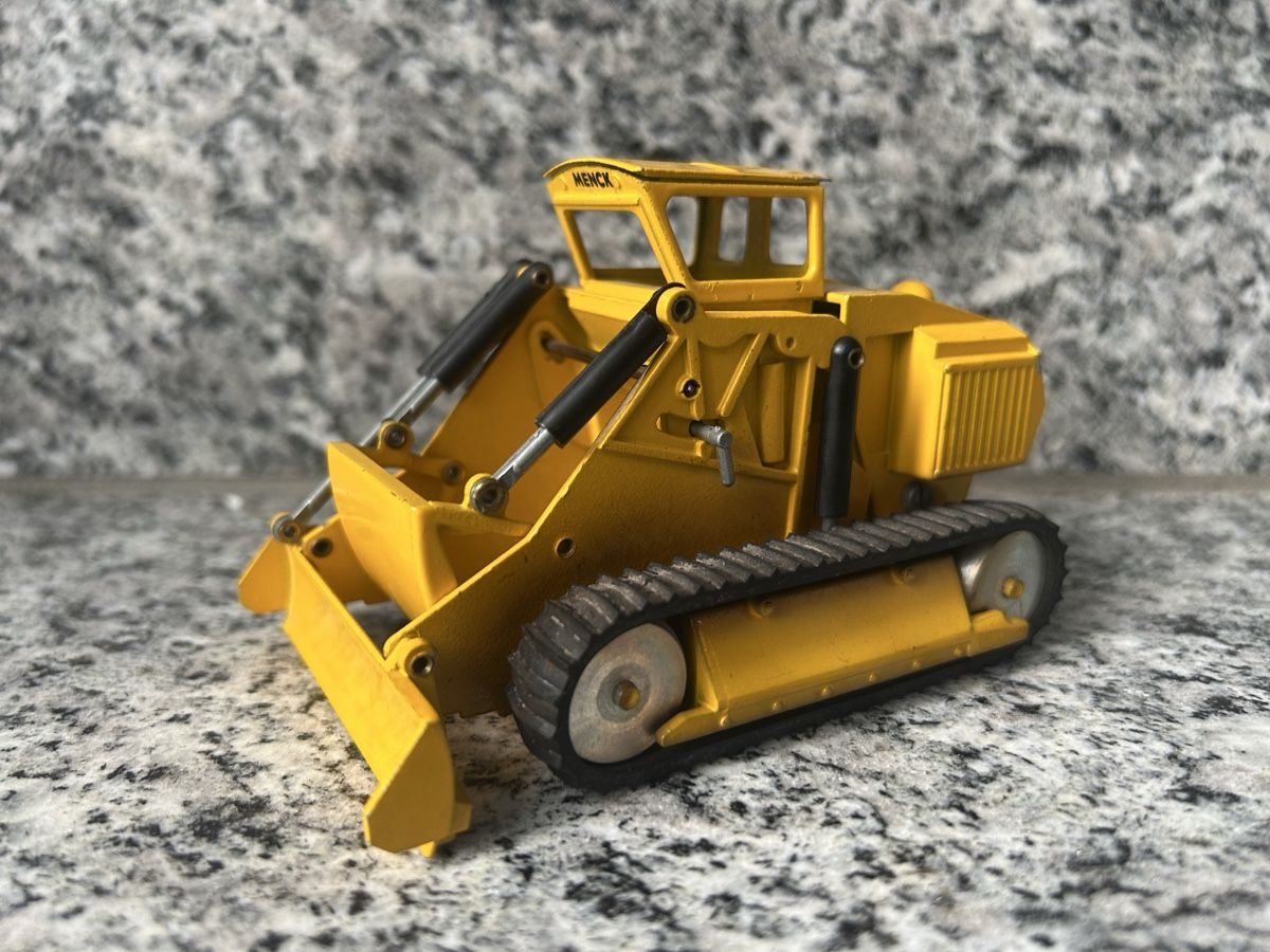 Kit di modellismo & Modellini statici: Schürfraupe Menck, 1:50, NZG – Usato da Horw venduto da Tigercat635 2