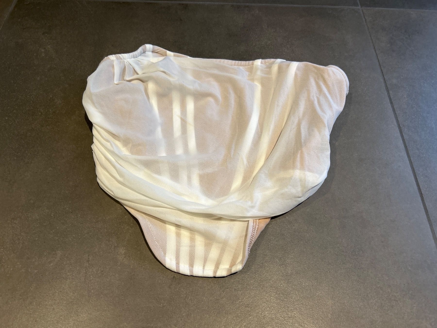 Shein Tops: Shein top taille S – Gebraucht aus Delémont von Ma_LoU.01