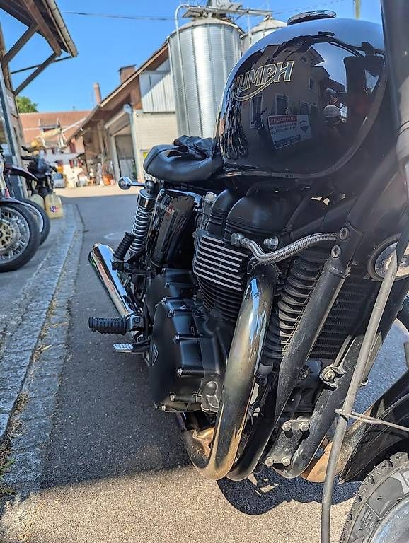 Triumph Route: Triumph Bonneville 2009 SE – D'occasion à Zürich par ItsTchak 2