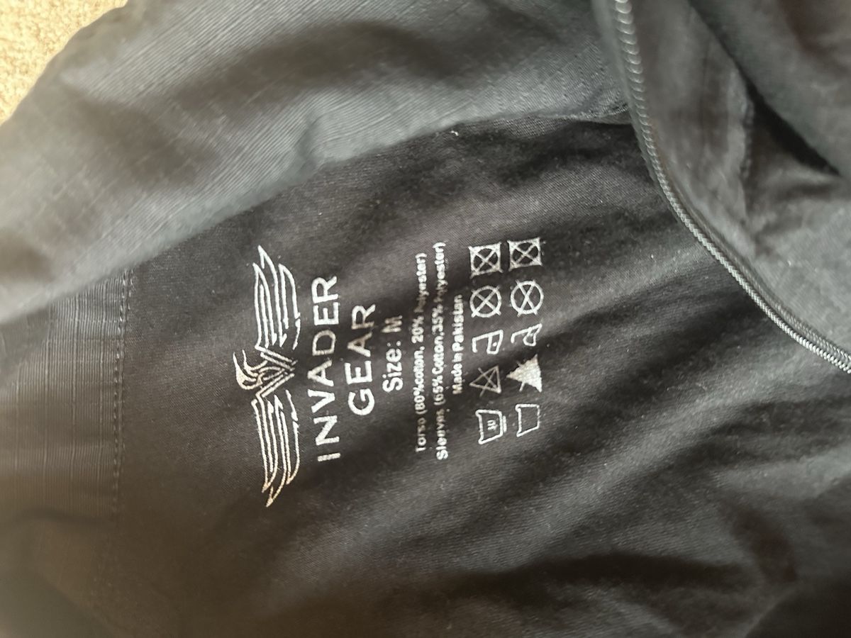 T-shirt: T-Shirt Invaders  – Usato da Oberbuchsiten venduto da ala_x68w 1