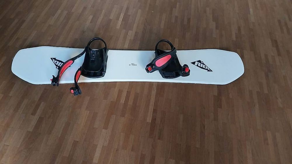 Snowboard Ride avec fixations, prêt à rider! (Gebraucht) in Biel/Bienne ...