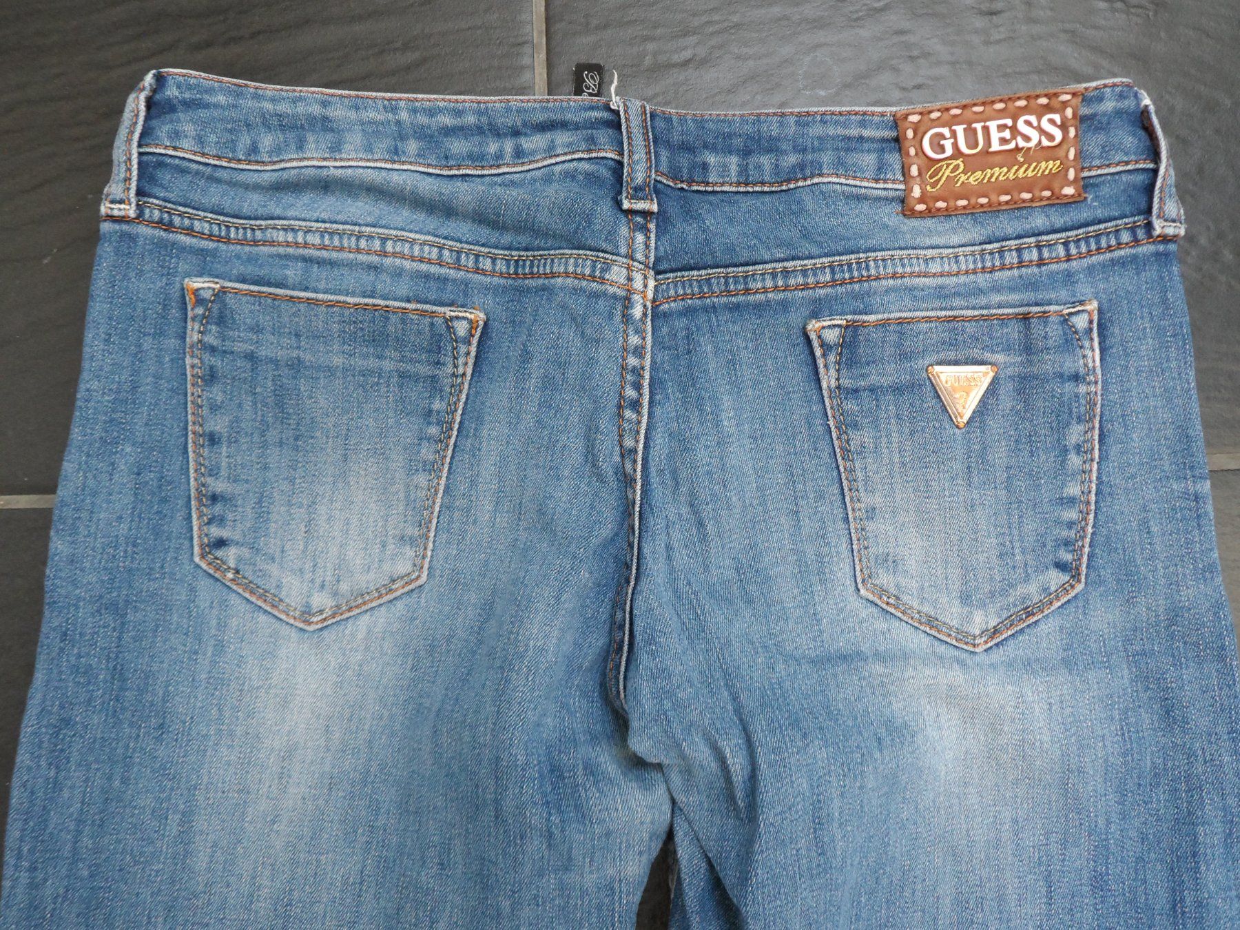 Guess Jeans: ***** GUESS Premium Damen Jeans **** – Usato da Therwil venduto da Hcd1919 1