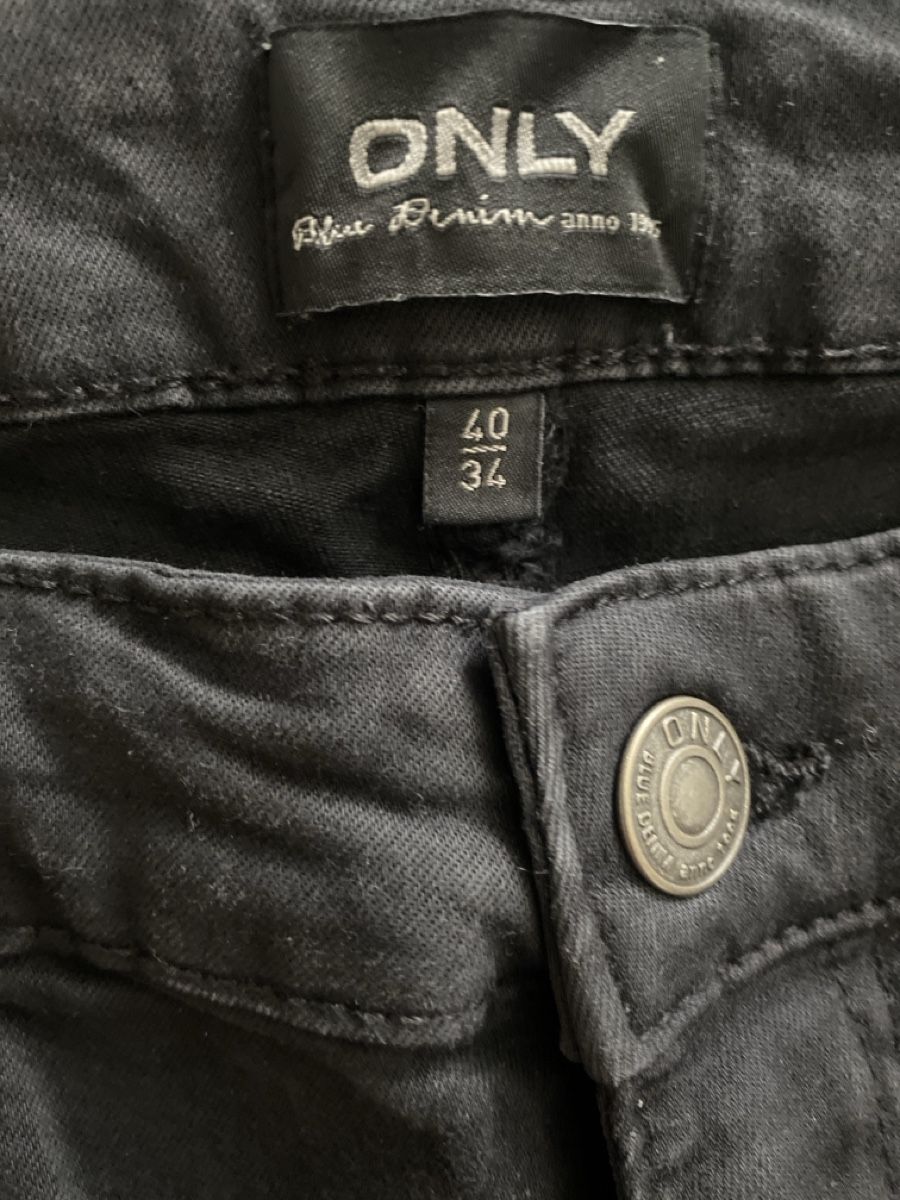 Only Pantaloni: Damen Cargo Hose schwarz Grösse 40 – Usato da Alpnach Dorf venduto da melbb 3