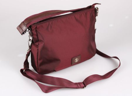 BOGNER - Small Aisha Schultertasche carmine - wie neu