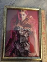 Foto Fergie, the Black Eyed Peas, mit Autogramm im Rahmen