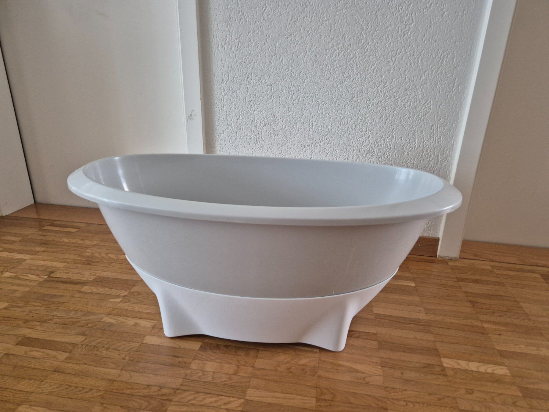 Luma Vasche da bagno: LUMA Baby Badewanne – Usato da Bern venduto da ipds 1