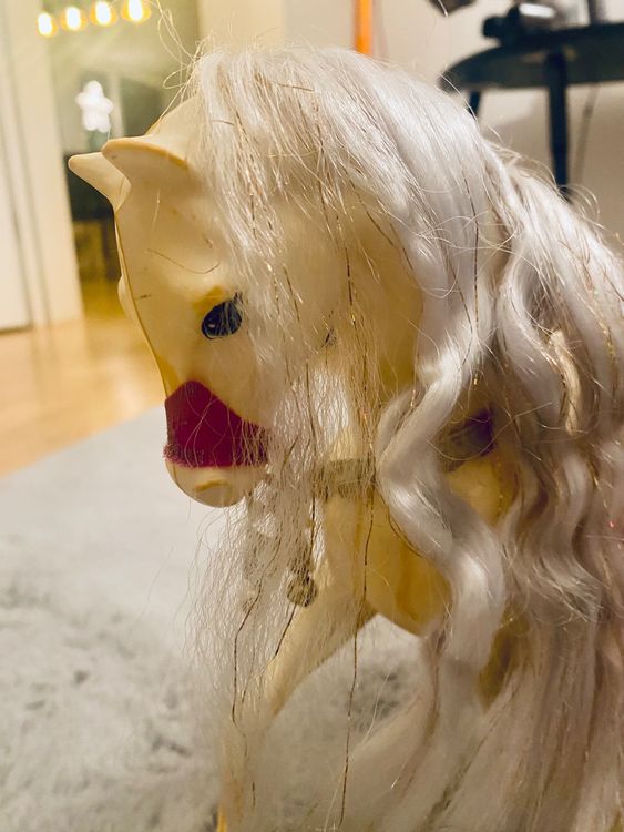 Sammlerstück Barbiepferd ca. 25 Jahre alt zu verkaufen 7