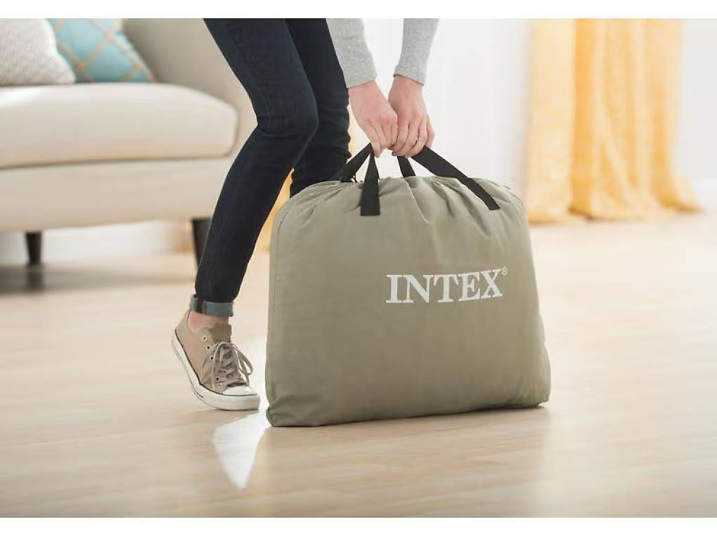 Letti: Luftbett INTEX DELUXE mit integrierter Pumpe – Usato da Bern venduto da tia007_82