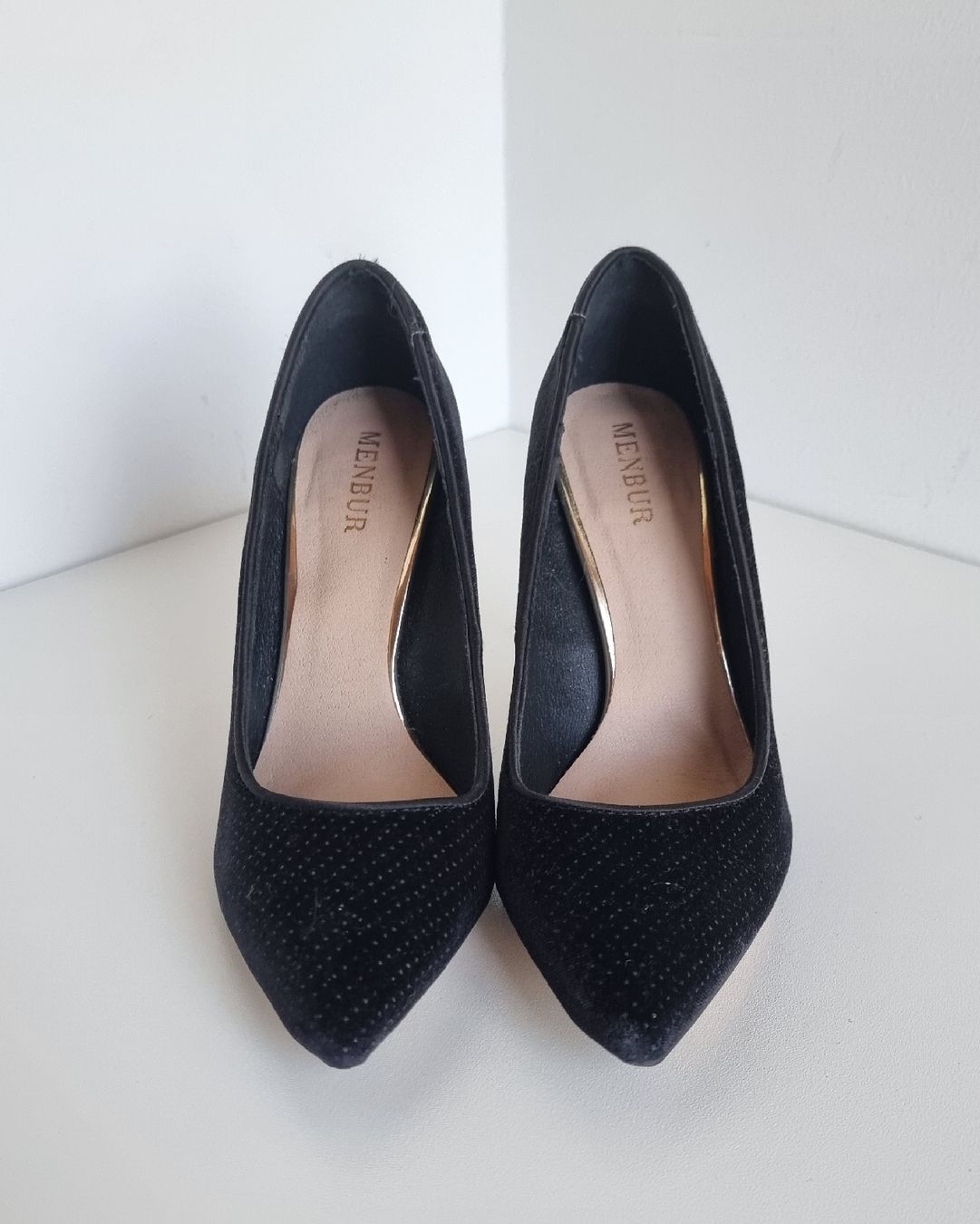Scarpe da uomo: Ab CHF 1.- MENBUR Satin High Heels, Gr. 36 – Usato da Gontenschwil venduto da shop2hand 4