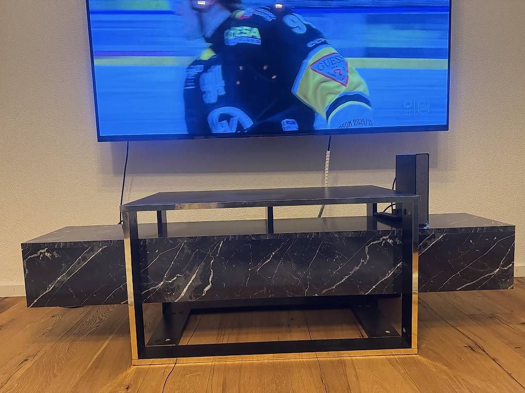 TV Möbel: TV Möbel – Gebraucht aus Weiach von cor_2sss