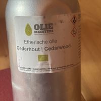 100% naturreines Bio Zedernholzöl 