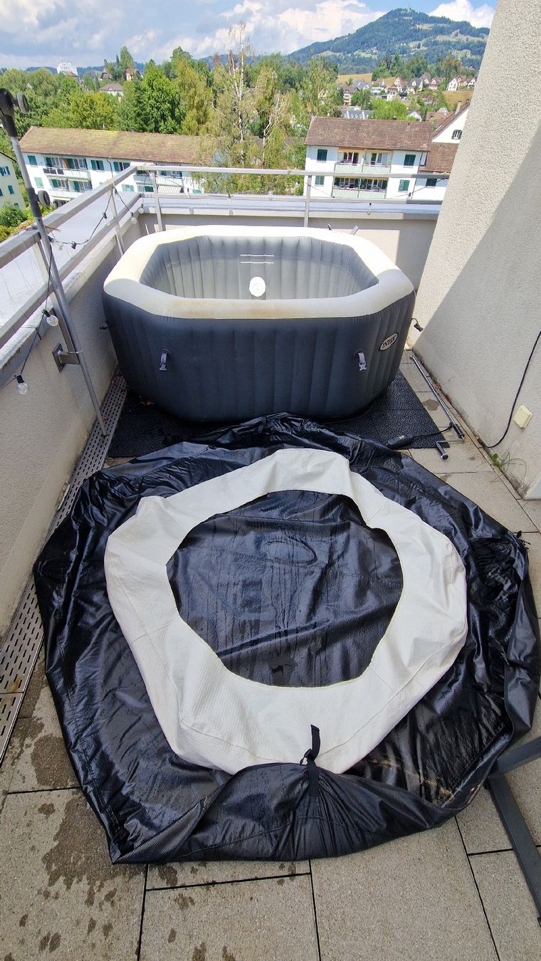 Intex Whirlpool: Intex Spa Pool Bubble Deluxe  – Gebraucht aus Rüti ZH von Dominik333 3