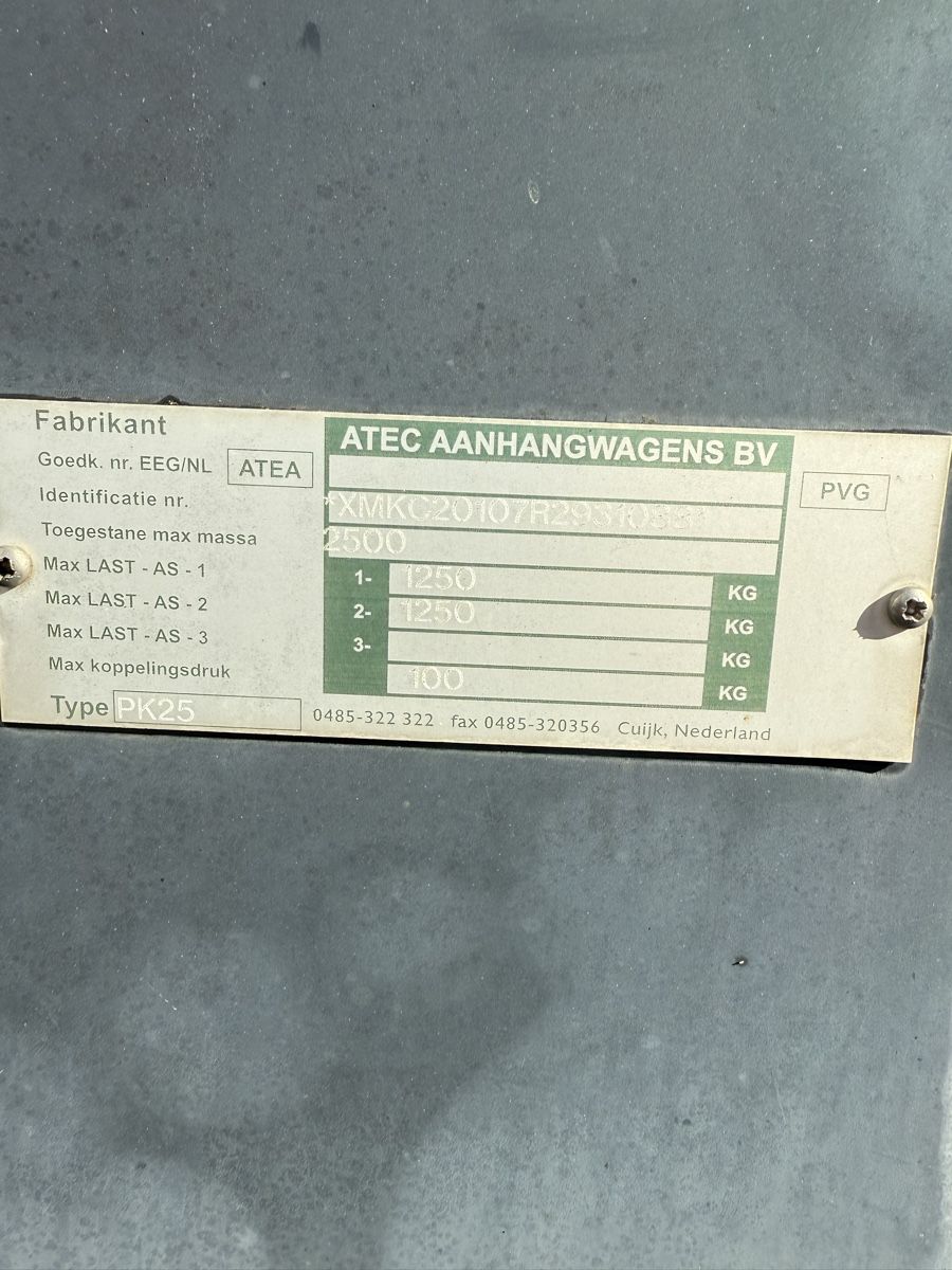 Remorques: Pferde Anhänger  – D'occasion à Eichberg par Weder236 4