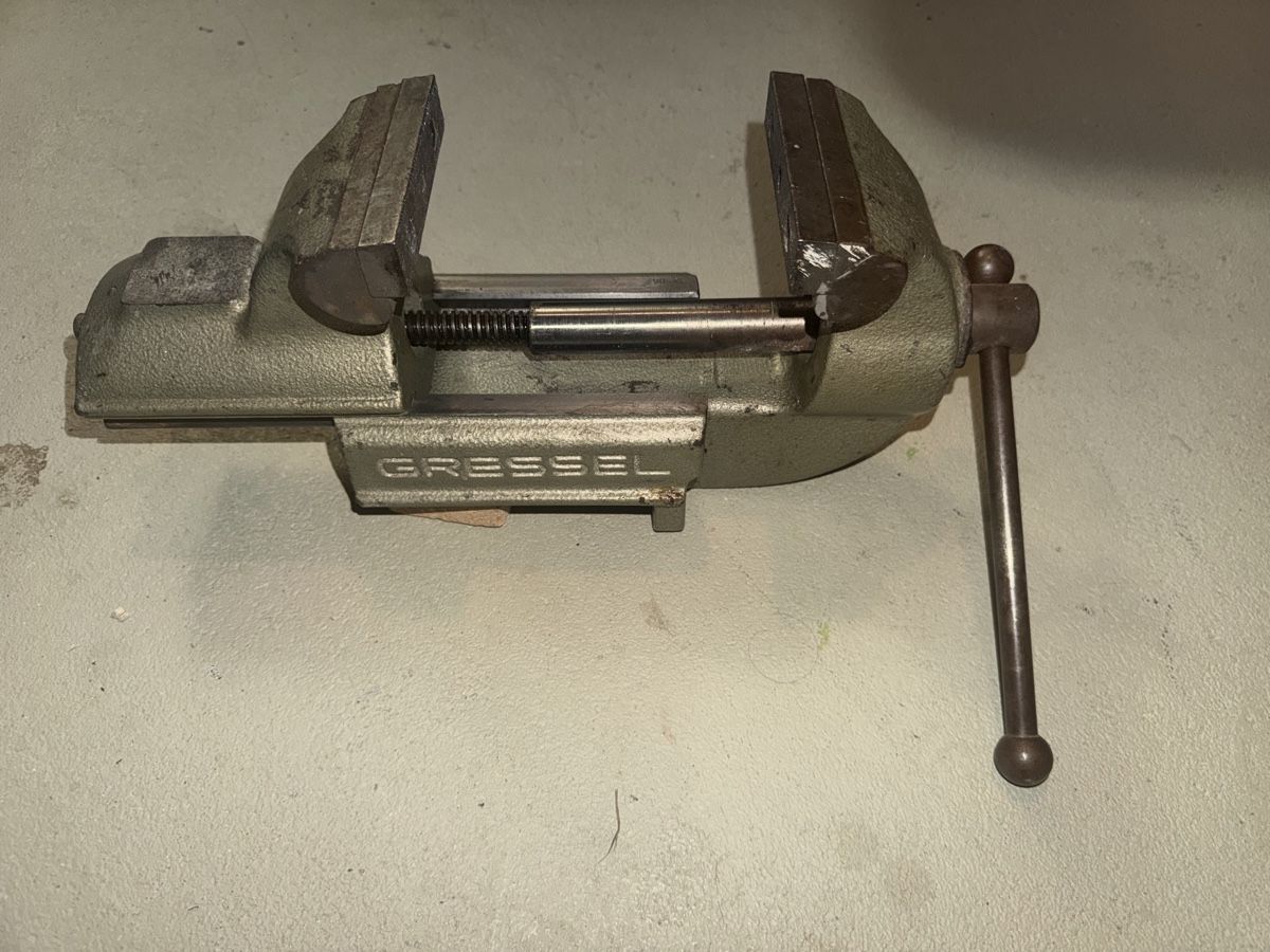 Gressel Tous les outils: GRESSEL Werkbankschraubstock – D'occasion à Horw par tim_8nnr