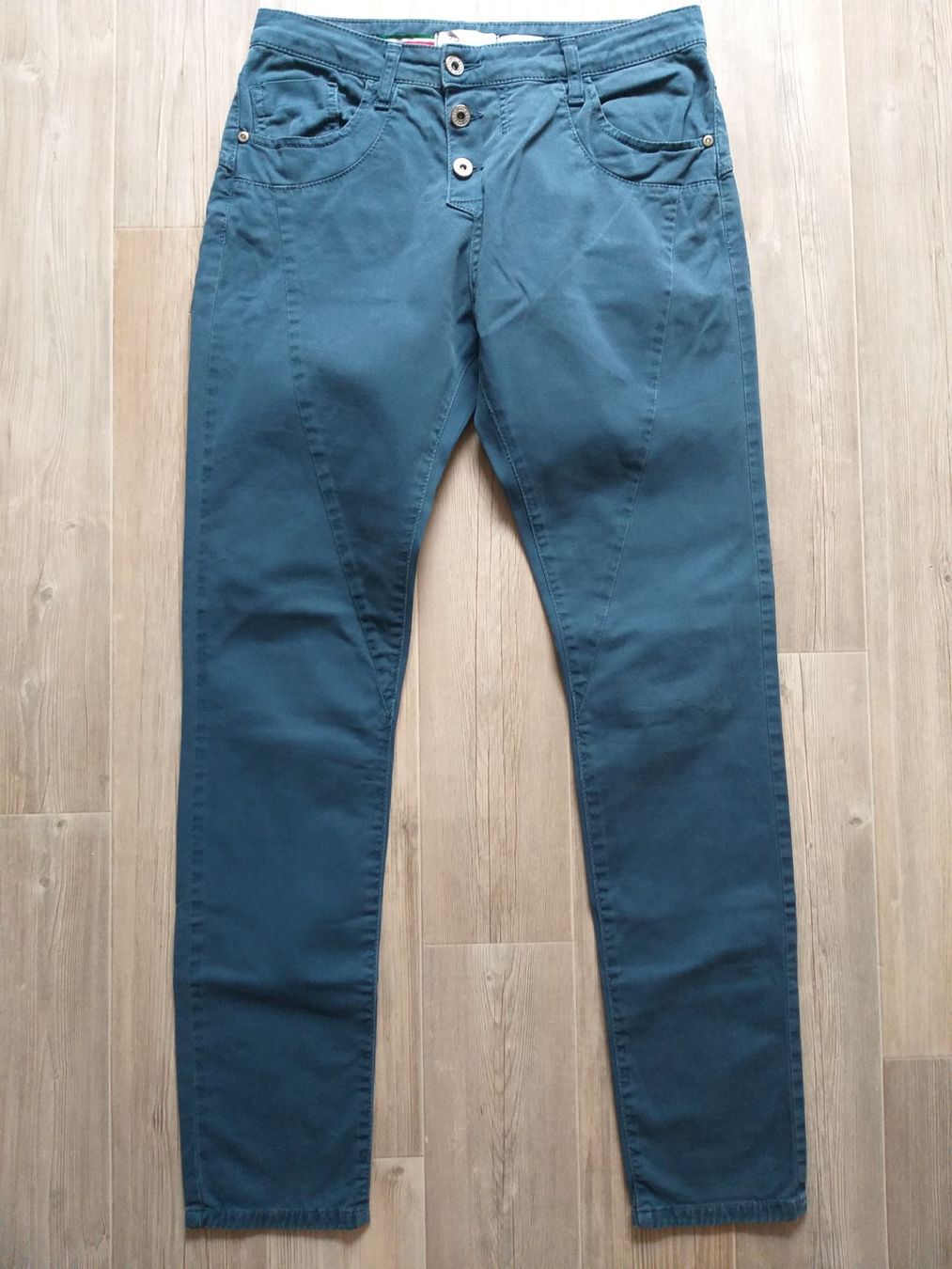 Please Jeans Jeans: PLEASE P78 Jeans taille / Grosse S – Gebraucht aus Cossonay-ville von Super-Price-Quality