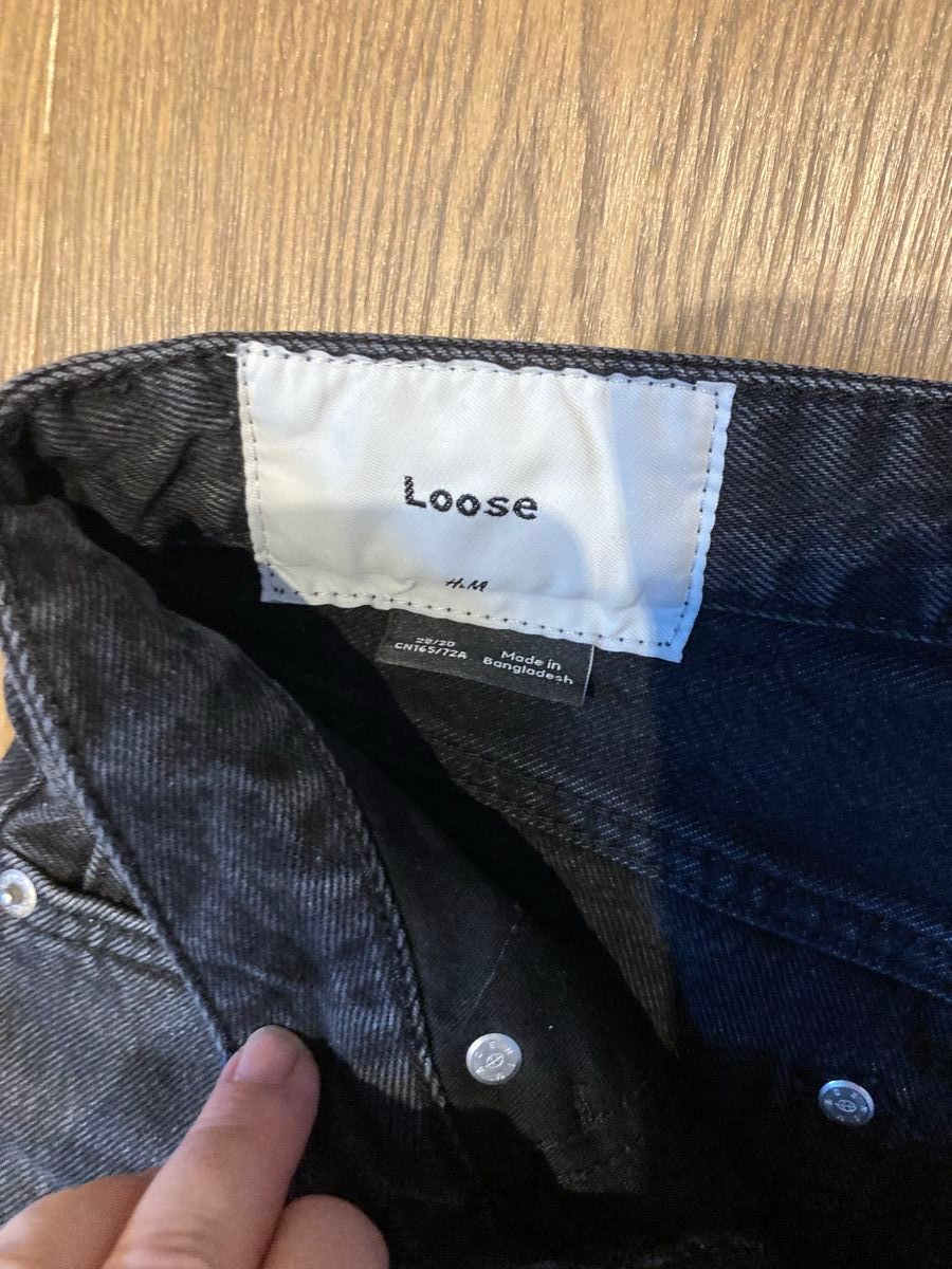 H&M Jeans: Loose Fit 28 – Usato da Wädenswil venduto da Moflo 1