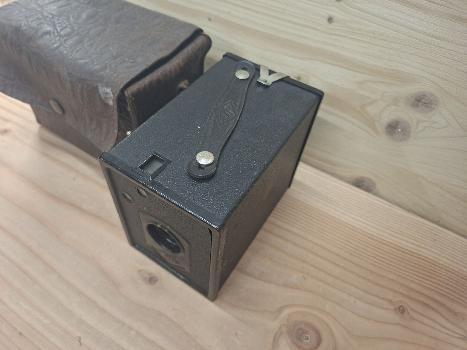 Agfa Fotocamera: Kamera Agfa Box 44 – Difettoso da Neunkirch venduto da MaElekt 2
