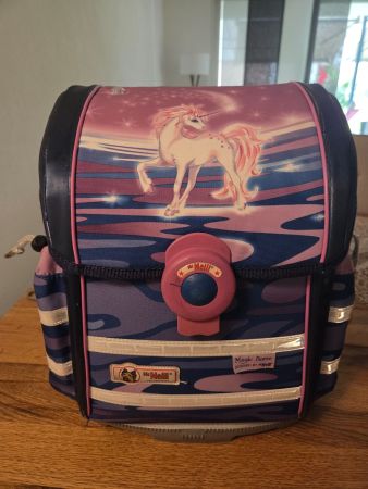 McNeill Magic Horse Schulrucksack inkl. Etui