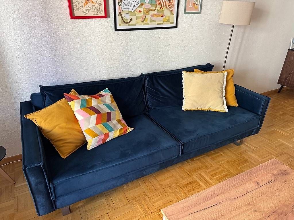 Sofas: Comfortable and spacious sofa in excellent condition – Gebraucht aus Zürich von giu_9y6b