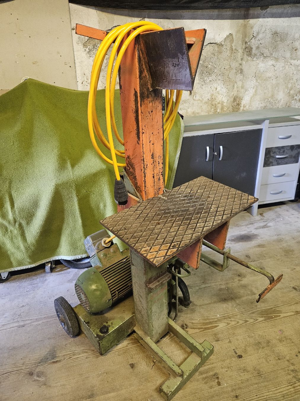 Tutte le macchine: Holzspalter Spaltmaschine  – Usato da Laupen ZH venduto da buehrerracer 1