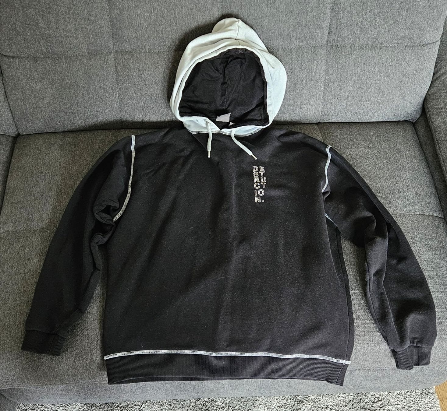 Asos Pulls & Sweat-shirts: Kapuzenpullover schwarz grösse S – D'occasion à Zug par anzel999