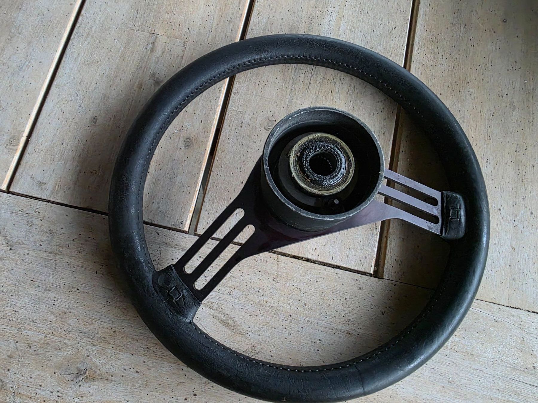 Fiat Toutes les pièces auto: altes Oldtimer Lenkrad Fiat Auto Zubehör – D'occasion à Walterswil BE par Lonitti 5