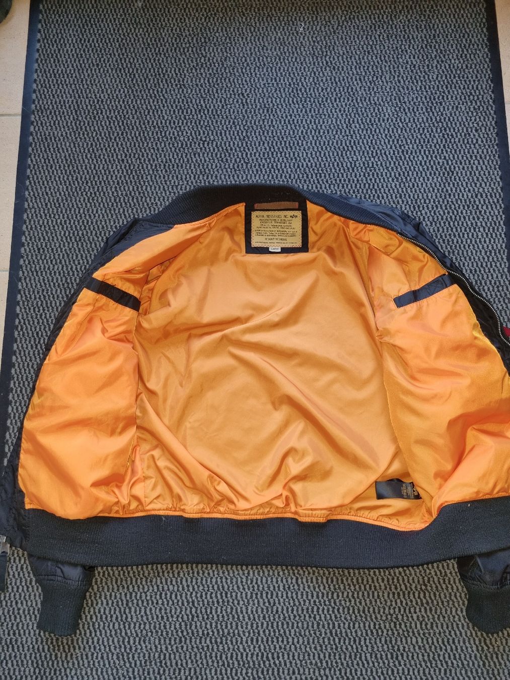 Alpha Industries Jacken: Jacke Alpha Industries – Gebraucht aus Bätterkinden von luk_6kmj 1