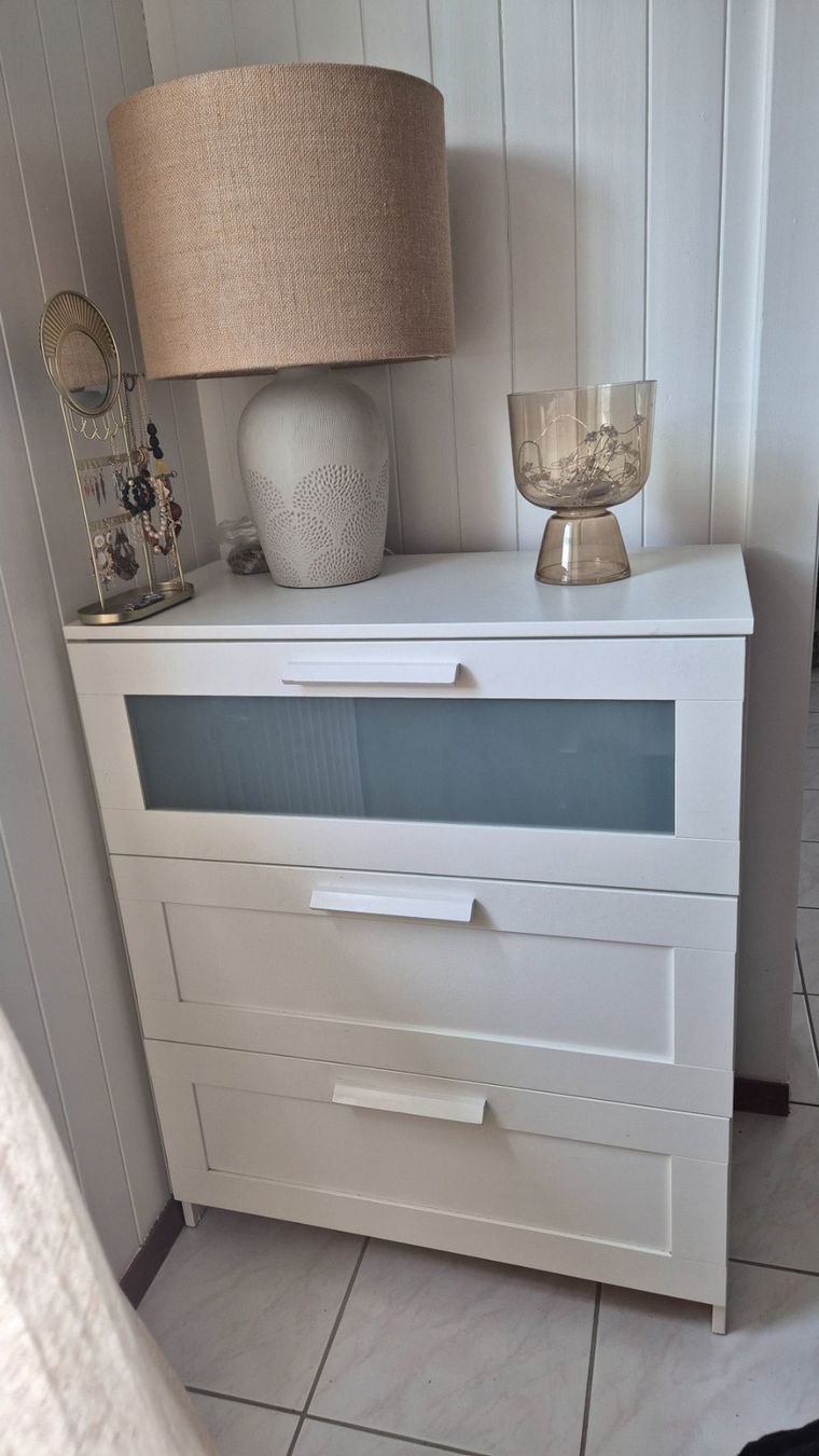 Kommoden: Commode – Gebraucht aus Prilly von dri_k2z8