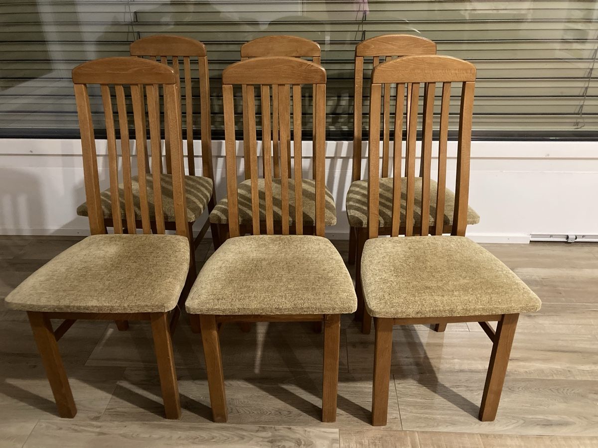 Sedie: Set of 6 Solid Wood Dining Chairs – Nuovo (secondo la descrizione) da Ettingen venduto da mis_68gg