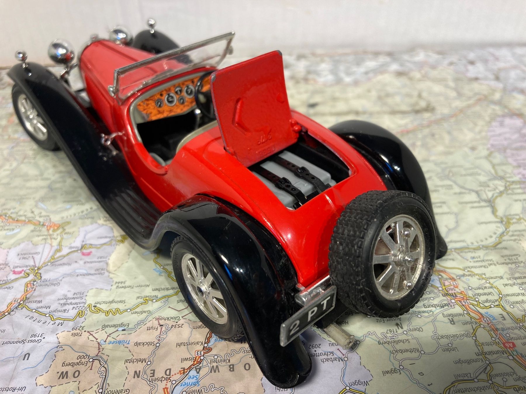Bburago Modellautos: Bburago Bugatti Type 55  1932 1:24 – Gebraucht aus Jona von Bra-Aug 2