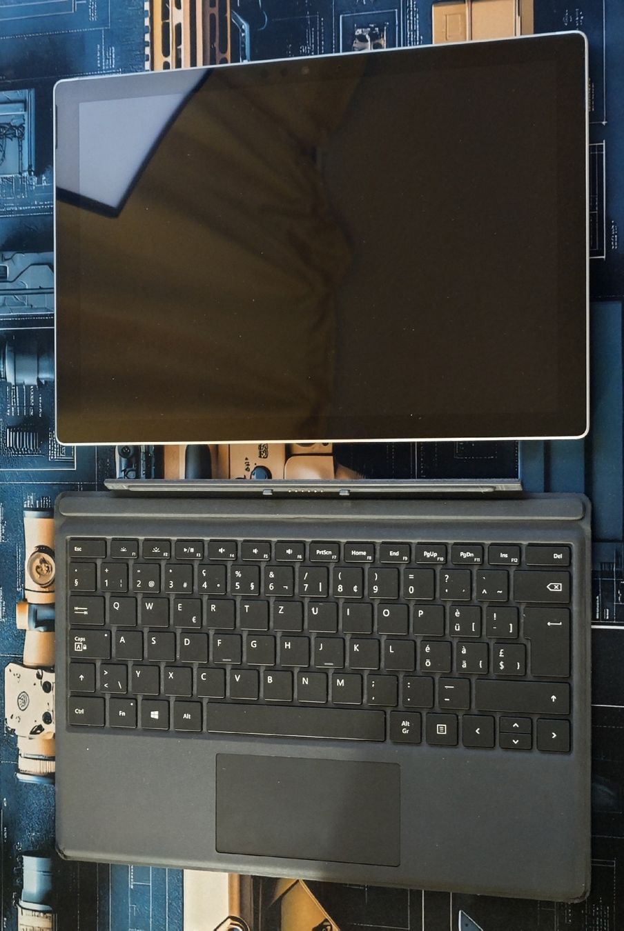 Microsoft Tablet PC: Microsoft Surface Pro 5 | i5 | 8GB | 256GB NVME | Win 11 Pro – Nuovo (secondo la descrizione) da Ennetmoos venduto da Faders 5